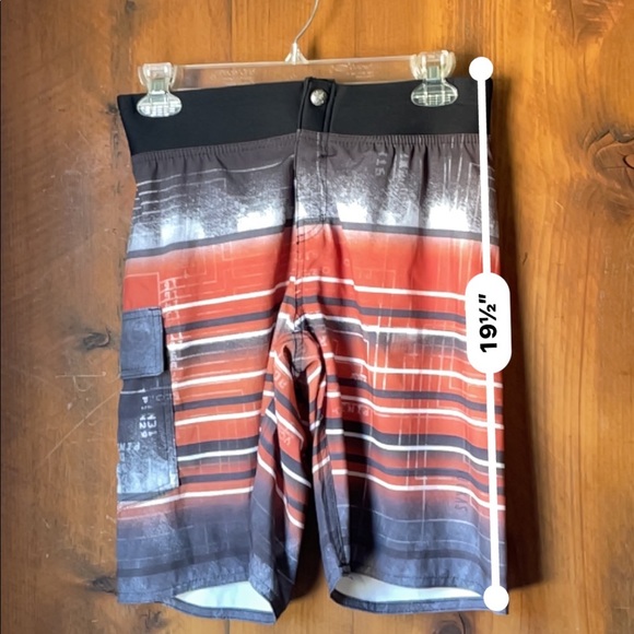 NWT Mens Swim Trunks - Picture 3 of 5